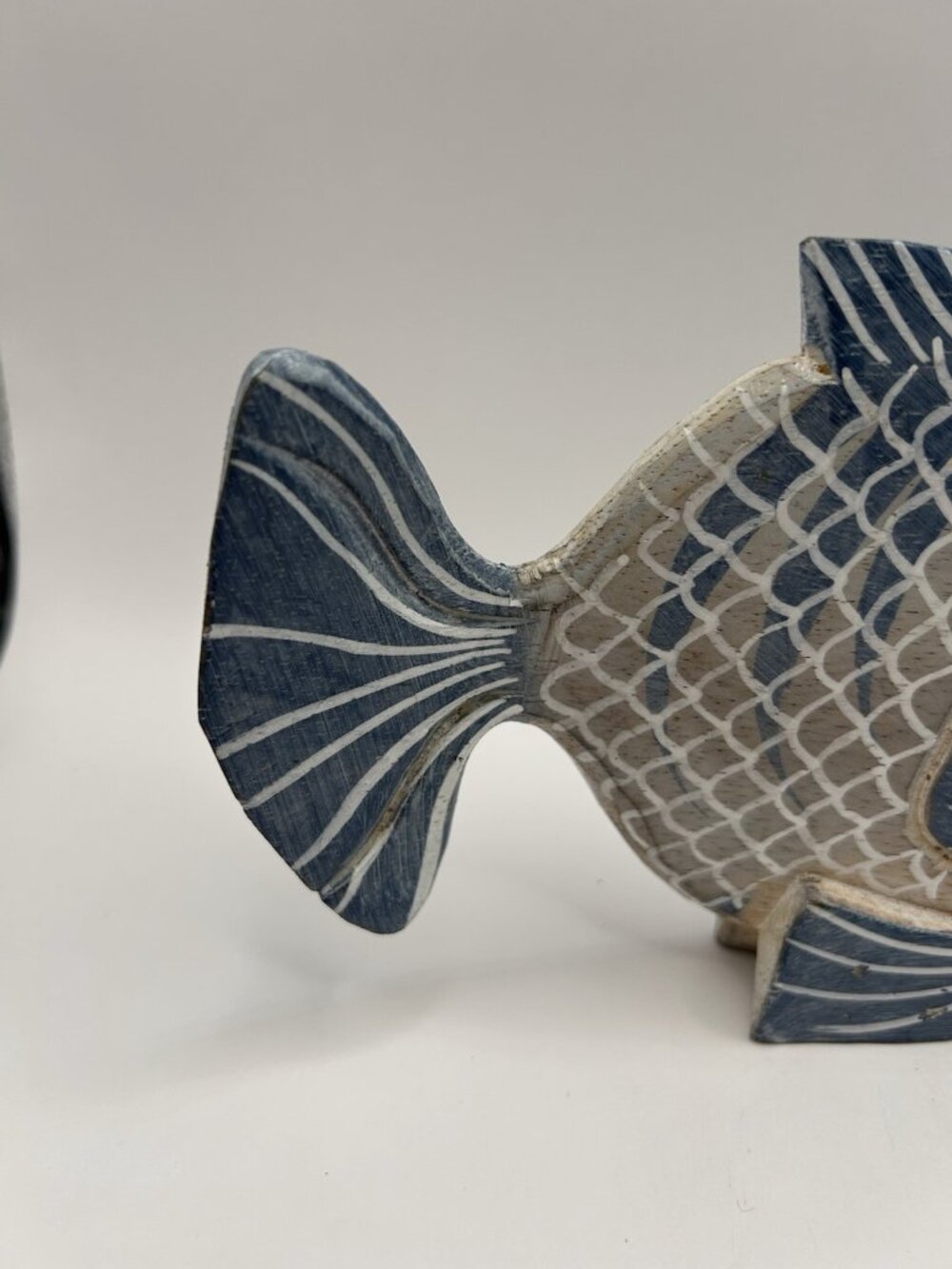 Pair Hand Painted Carved Wood Tropical Fish Coastal Beach Nautical Decor Vintage - Picture 8 of 16